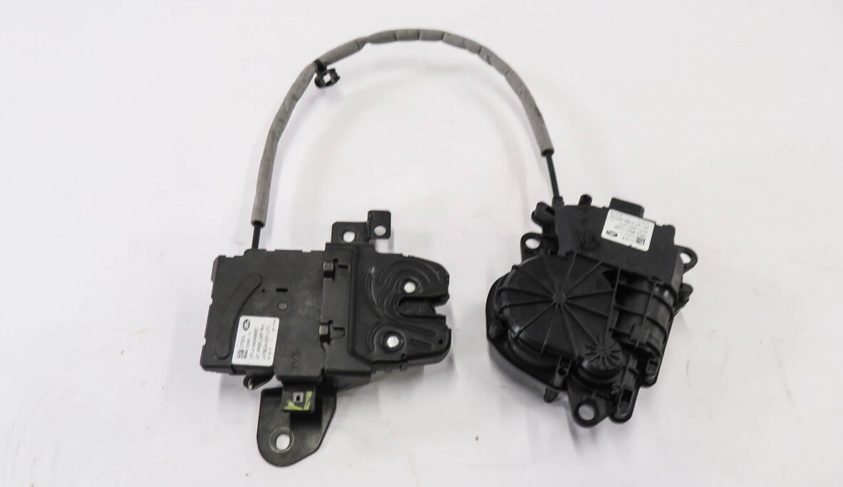 Thumbnail 2: 2013 RANGE ROVER (L405) RIGHT PASSENGER REAR TRUNK LOCK LATCH ACTUATOR w/ MOTOR