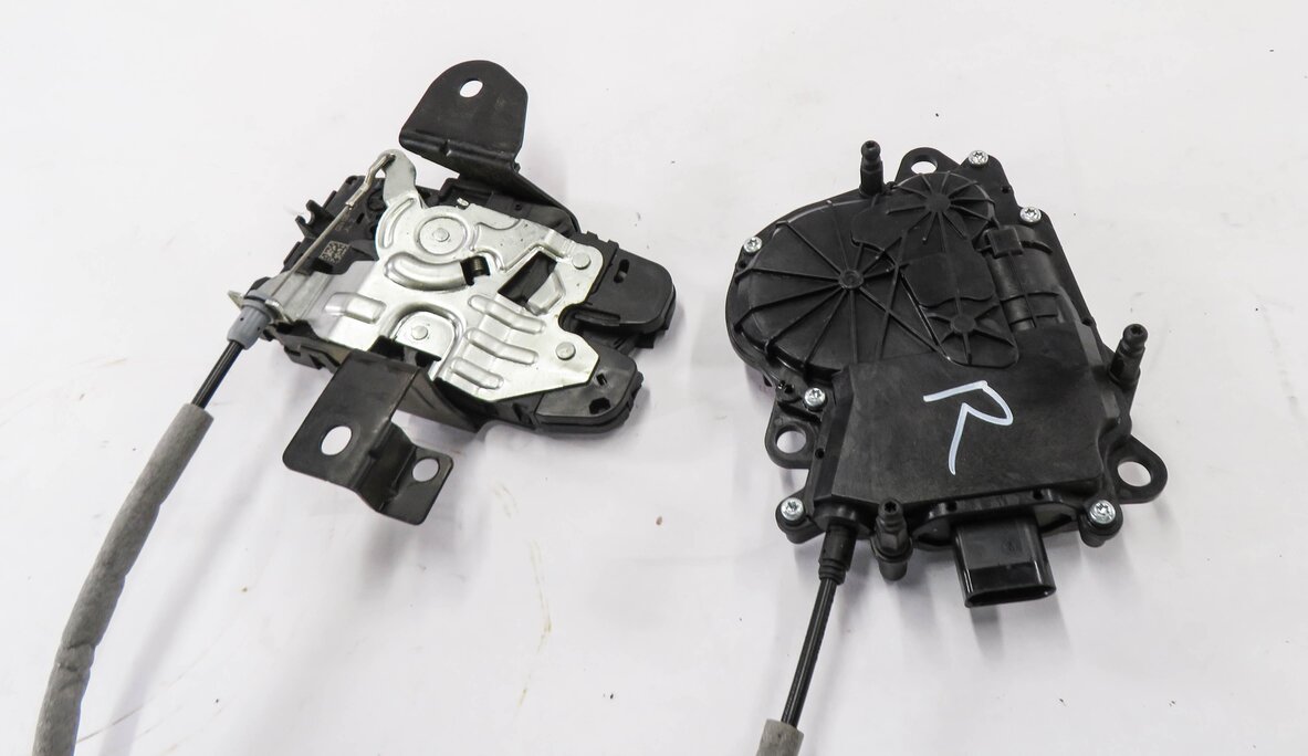 Thumbnail 5: 2013 RANGE ROVER (L405) RIGHT PASSENGER REAR TRUNK LOCK LATCH ACTUATOR w/ MOTOR