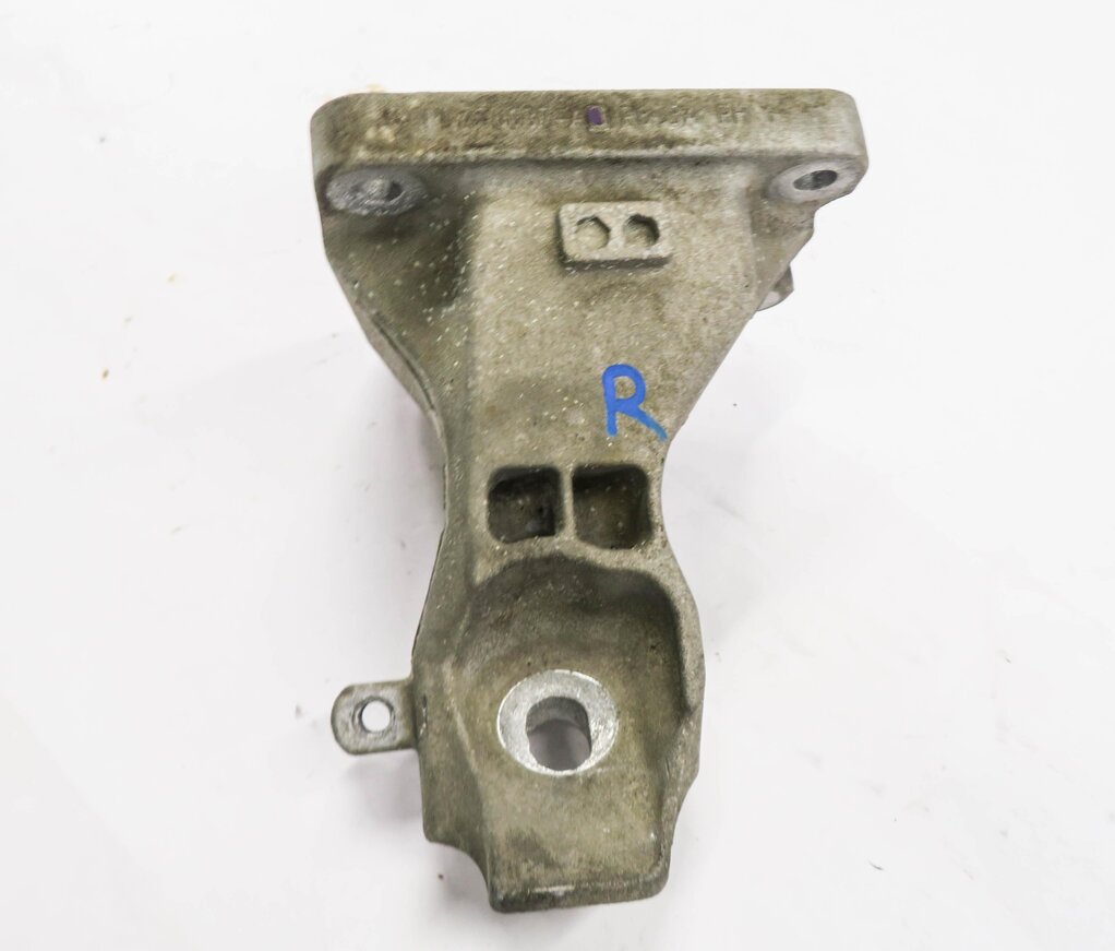 Thumbnail 7: 2013 RANGE ROVER (L405) 5.0L AJ133 V8 ENGINE - RIGHT MOTOR MOUNT BRACKET