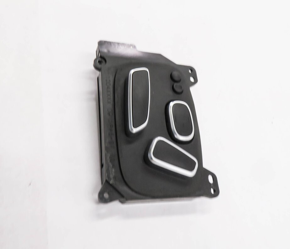 Thumbnail 4: 2013 RANGE ROVER (L405) LEFT FRONT DRIVER SEAT ADJUSTMENT SWITCH BUTTON