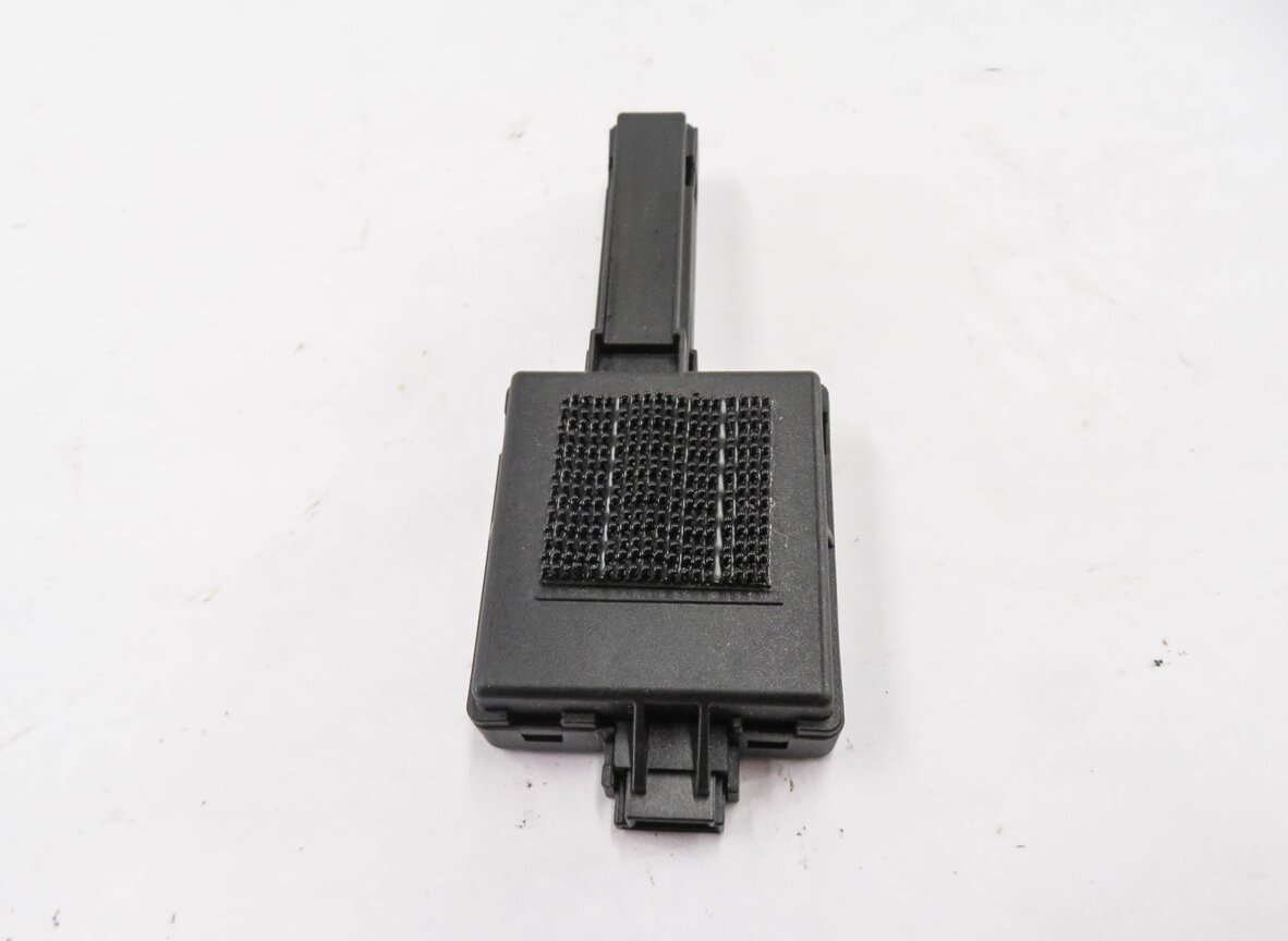 Thumbnail 5: 2013 RANGE ROVER (L405) KEYLESS ENTRY ANTENNA MODULE