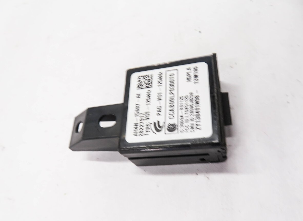 Thumbnail 3: 2013 RANGE ROVER (L405) KEYLESS ENTRY ANTENNA RECEIVER MODULE