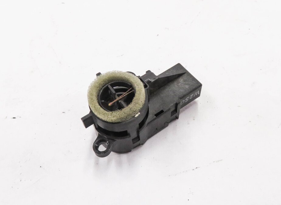 Thumbnail 1: 2013 RANGE ROVER (L405) AIR TEMPERATURE CONTROL SENSOR