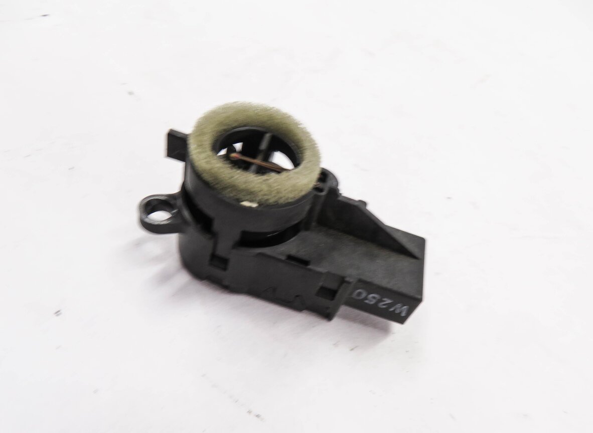Thumbnail 3: 2013 RANGE ROVER (L405) AIR TEMPERATURE CONTROL SENSOR