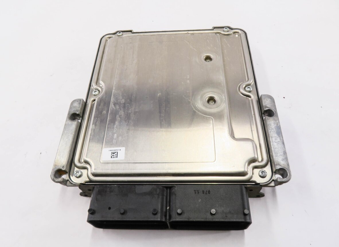 Thumbnail 6: 2013-2016 LR4 - RANGE ROVER SPORT (L405 L494) ENGINE CONTROL MODULE COMPUTER
