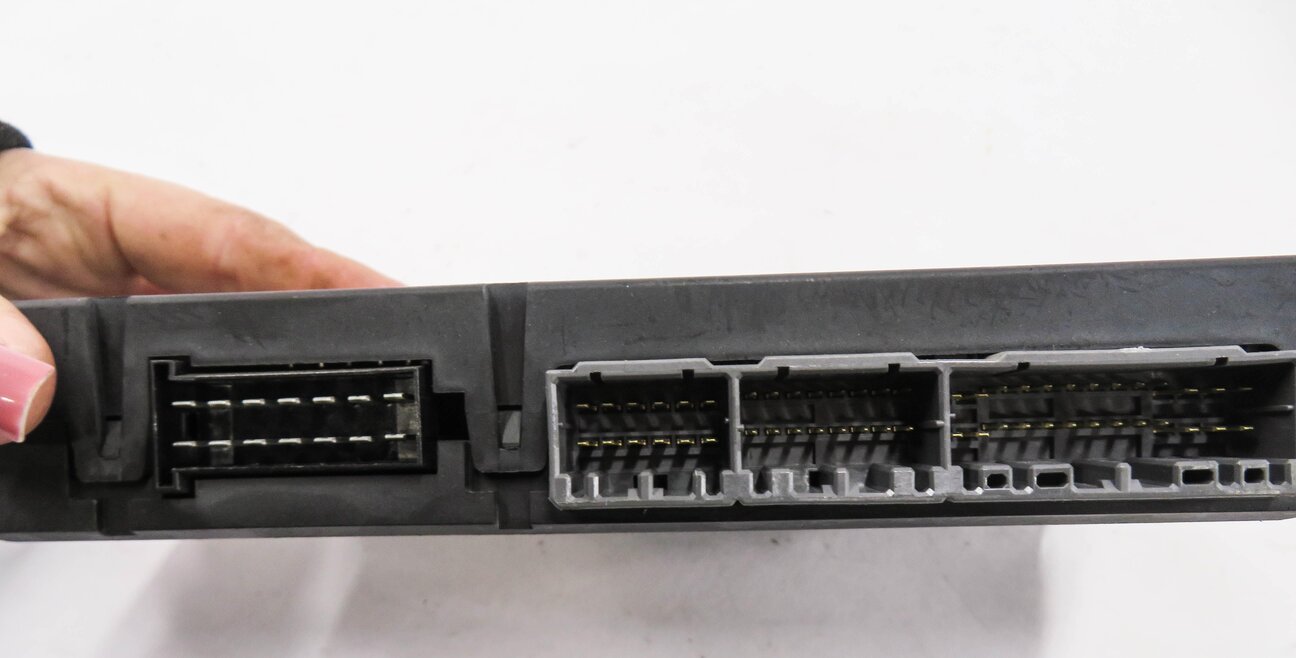 Thumbnail 6: 2013 RANGE ROVER (L405) RIGHT FRONT PASSENGER SEAT CONTROL MODULE