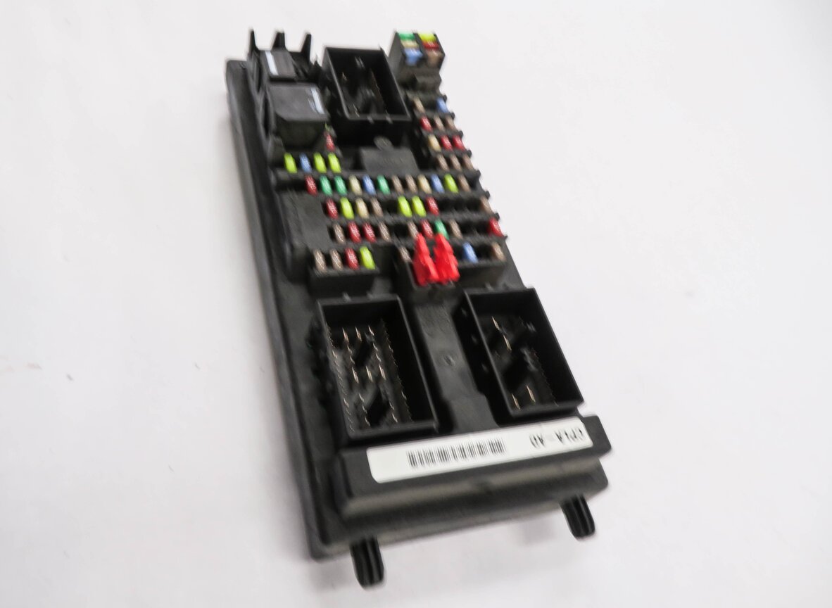 Thumbnail 3: 2013 RANGE ROVER (L405) RIGHT PASSENGER DASH CABIN FUSE BOX