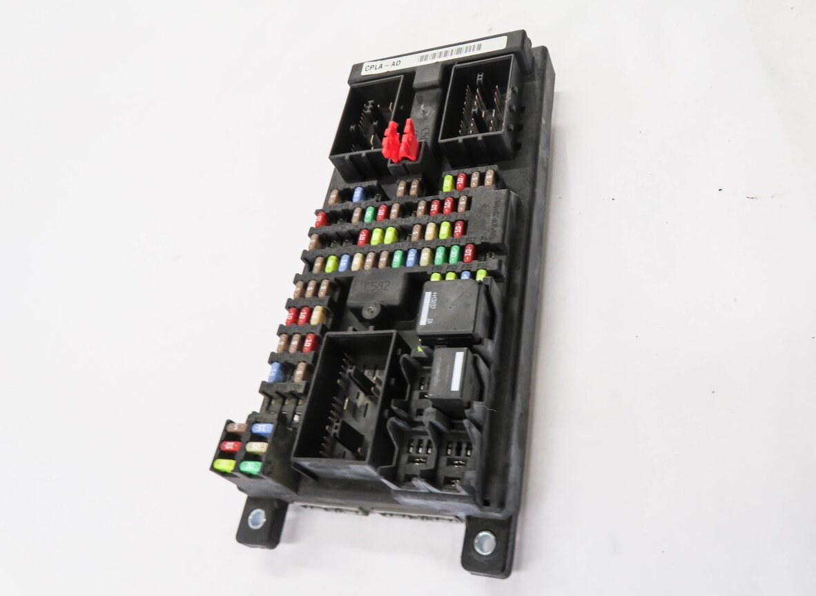 Thumbnail 4: 2013 RANGE ROVER (L405) RIGHT PASSENGER DASH CABIN FUSE BOX