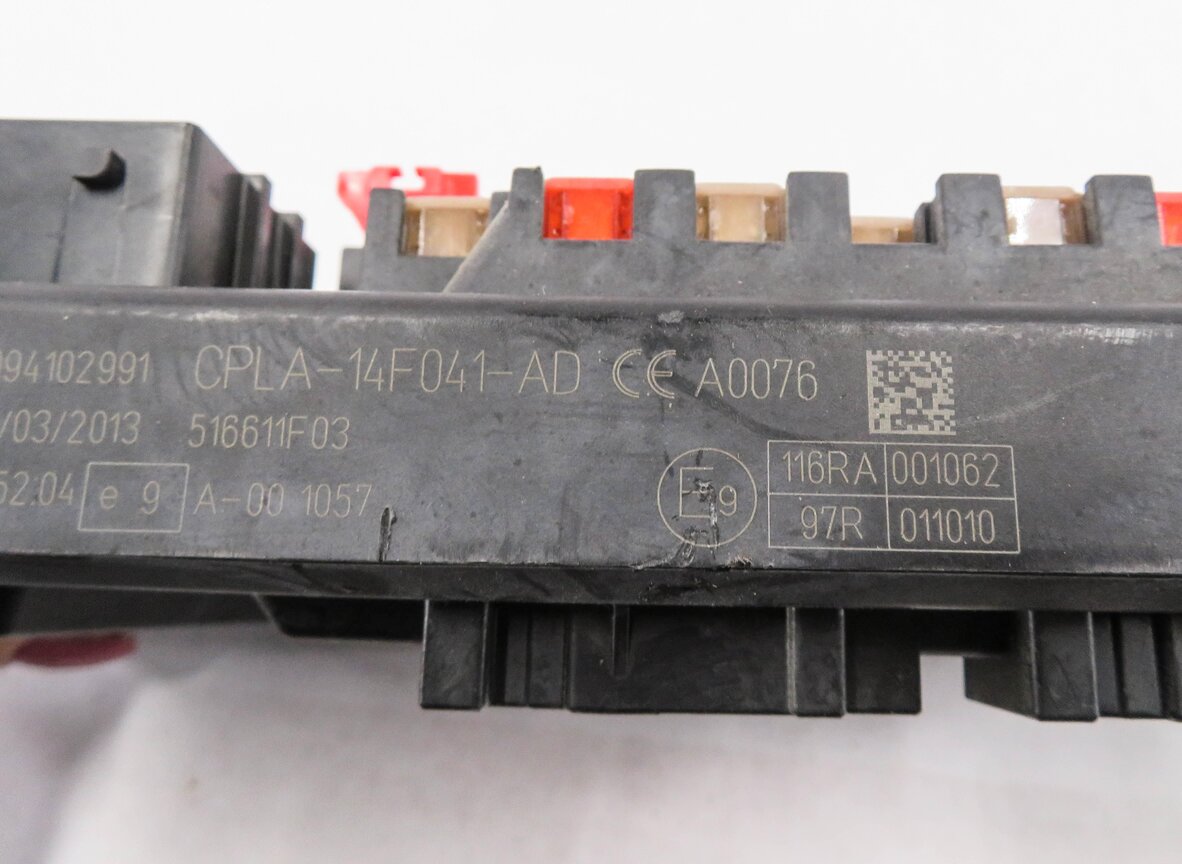 Thumbnail 7: 2013 RANGE ROVER (L405) RIGHT PASSENGER DASH CABIN FUSE BOX