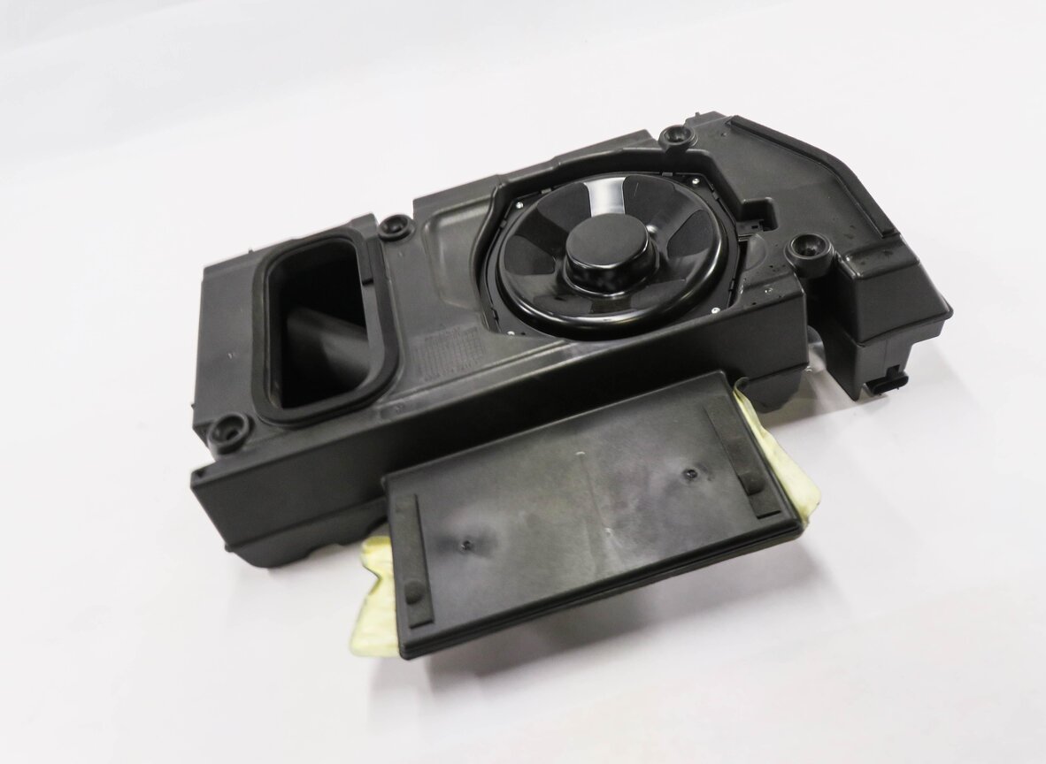 Thumbnail 1: 2013 RANGE ROVER (L405) RADIO STEREO SUB SUBWOOFER SPEAKER