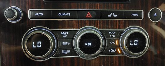 Thumbnail 2: 2013 RANGE ROVER (L405) FRONT HEATER A/C TEMPERATURE CLIMATE CONTROL PANEL