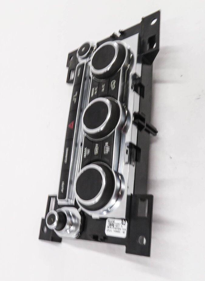 Thumbnail 4: 2013 RANGE ROVER (L405) FRONT HEATER A/C TEMPERATURE CLIMATE CONTROL PANEL