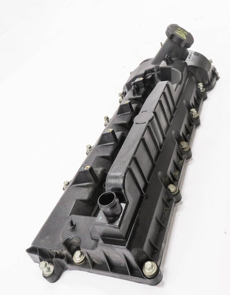 Thumbnail 3: 10-18 RANGE ROVER SPORT (L320 L322 L494 L405) 5.0L V8 - LEFT ENGINE VALVE COVER