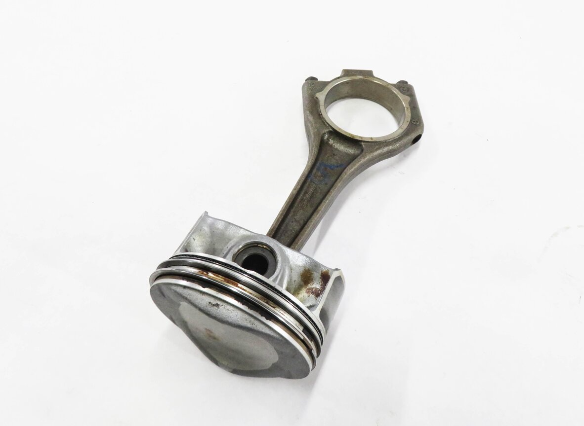 Thumbnail 1: 2013 RANGE ROVER (L405) 5.0L AJ133 V8 ENGINE - PISTON w/ CONNECTING ROD