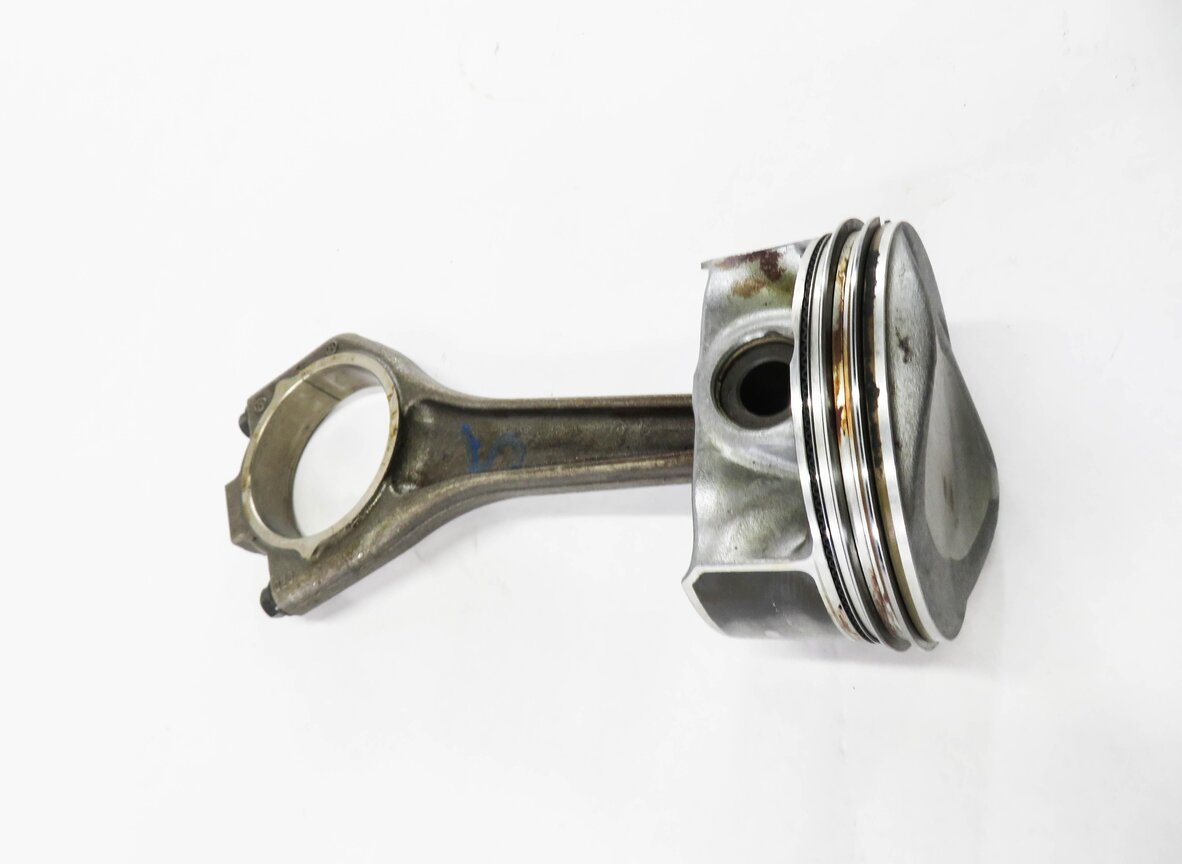 Thumbnail 5: 2013 RANGE ROVER (L405) 5.0L AJ133 V8 ENGINE - PISTON w/ CONNECTING ROD