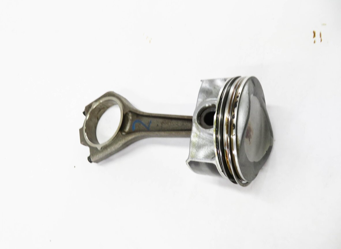 Thumbnail 4: 2013 RANGE ROVER (L405) 5.0L AJ133 V8 ENGINE - PISTON w/ CONNECTING ROD