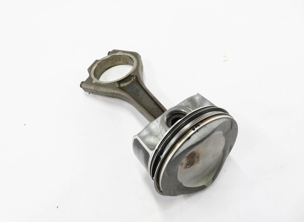 Thumbnail 1: 2013 RANGE ROVER (L405) 5.0L AJ133 V8 ENGINE - PISTON w/ CONNECTING ROD