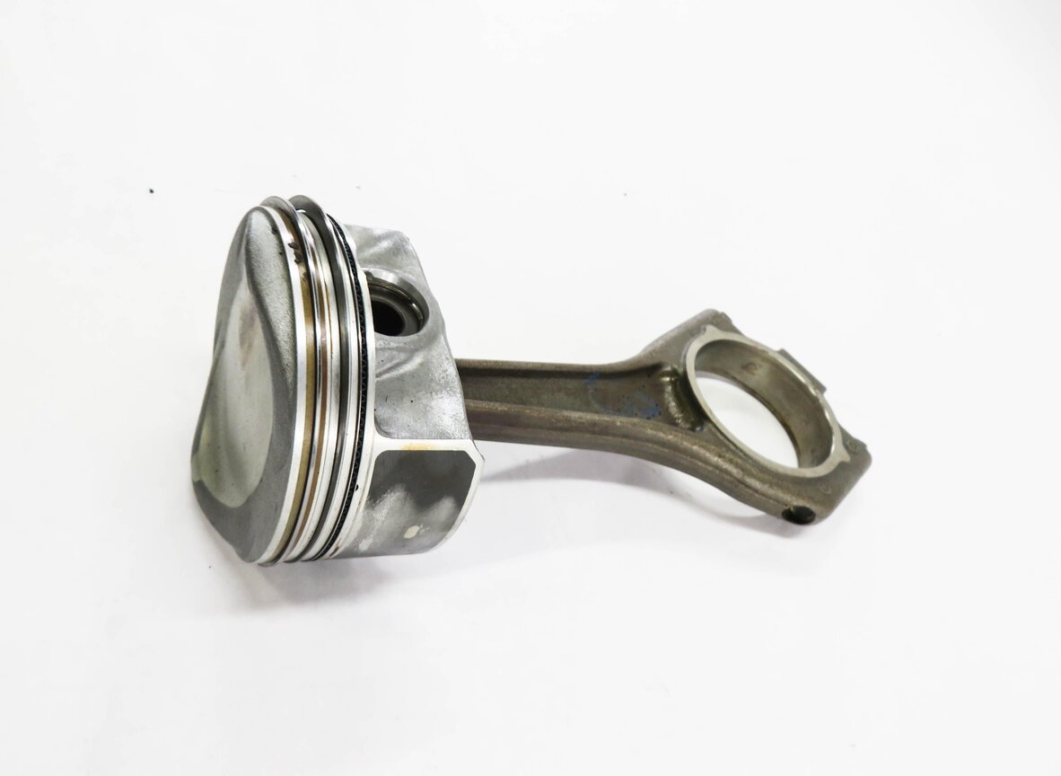 Thumbnail 5: 2013 RANGE ROVER (L405) 5.0L AJ133 V8 ENGINE - PISTON w/ CONNECTING ROD