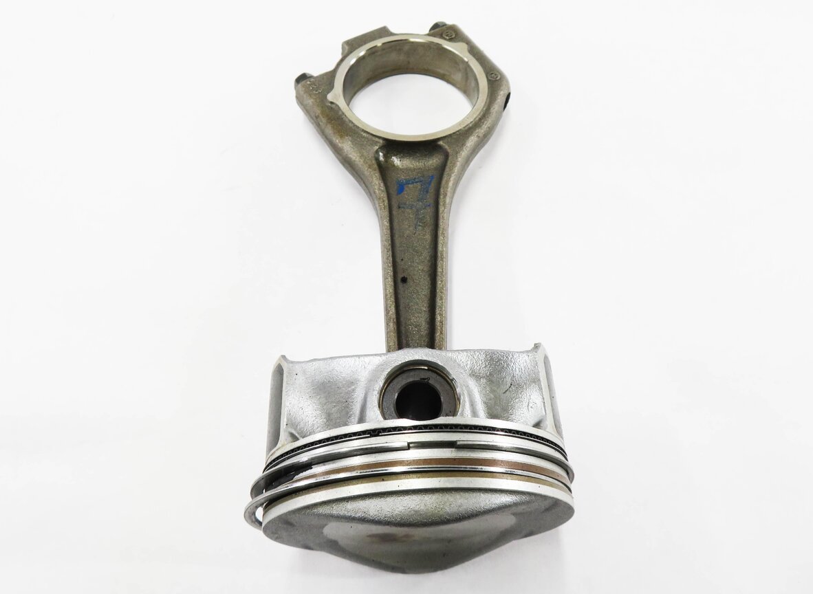 Thumbnail 3: 2013 RANGE ROVER (L405) 5.0L AJ133 V8 ENGINE - PISTON w/ CONNECTING ROD