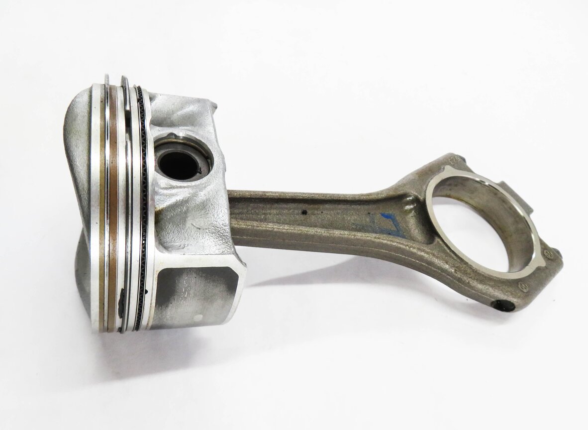 Thumbnail 5: 2013 RANGE ROVER (L405) 5.0L AJ133 V8 ENGINE - PISTON w/ CONNECTING ROD