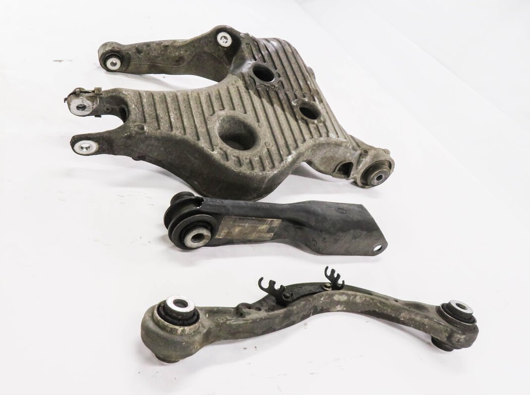 Thumbnail 2: 2013-2019 RANGE ROVER (L405) RIGHT PASSENGER REAR CONTROL ARM SET-3