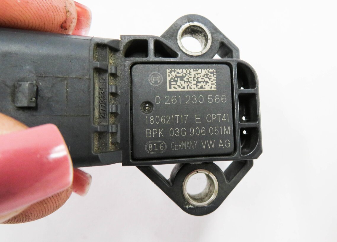 Thumbnail 6: 2018 AUDI A4 (B9 8W) 2.0L CYMC TURBO ENGINE - MAP PRESSURE SENSOR