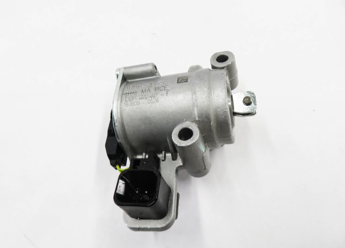 Thumbnail 2: 17-19 AUDI A4 A5 (B9 8W 8W6) 2.0L AWD - TRANSMISSION HYDRAULIC CONTROL UNIT