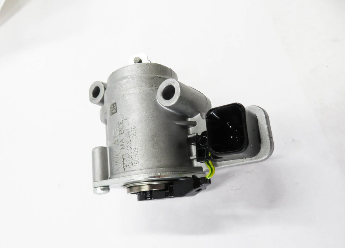 Thumbnail 3: 17-19 AUDI A4 A5 (B9 8W 8W6) 2.0L AWD - TRANSMISSION HYDRAULIC CONTROL UNIT