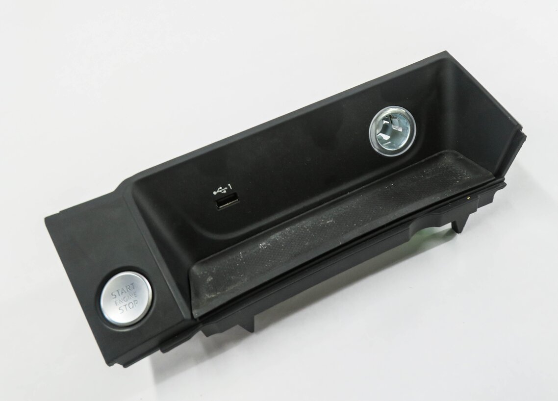 2018 AUDI A4 (B9 8W) FRONT CONSOLE STORAGE TRAY w/ USB & START STOP SWITCH