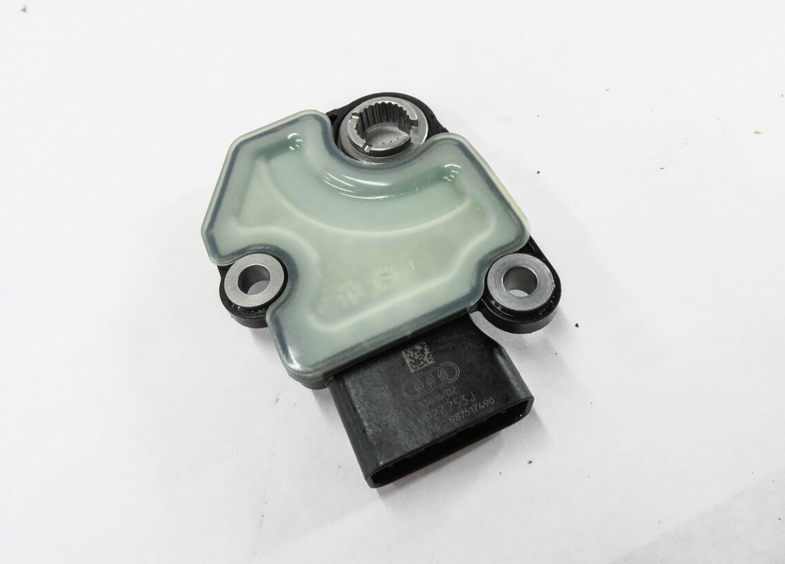 Thumbnail 1: 2018 AUDI A4 (B9 8W) DRIVE POSITION SENSOR
