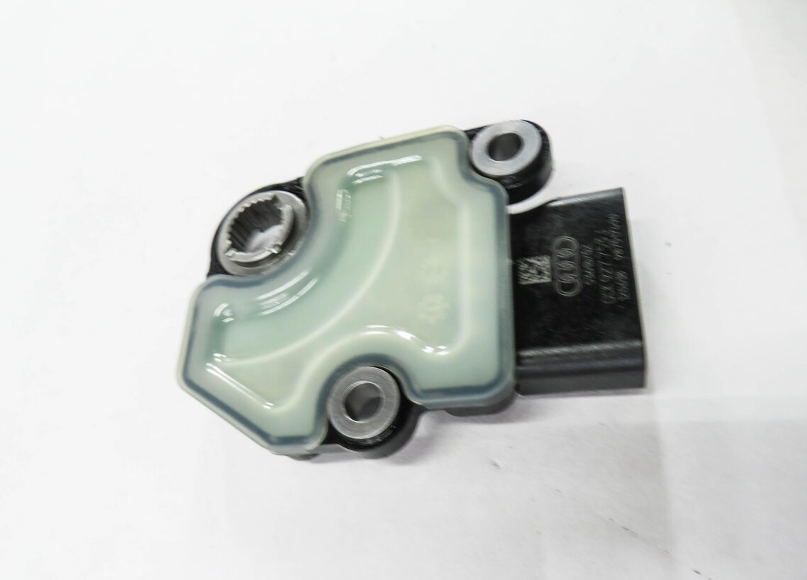 Thumbnail 3: 2018 AUDI A4 (B9 8W) DRIVE POSITION SENSOR