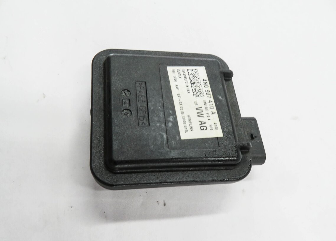 Thumbnail 4: 2018 AUDI A4 (B9 8W) HOMELINK MODULE GARAGE DOOR GATE CONTROL MODULE