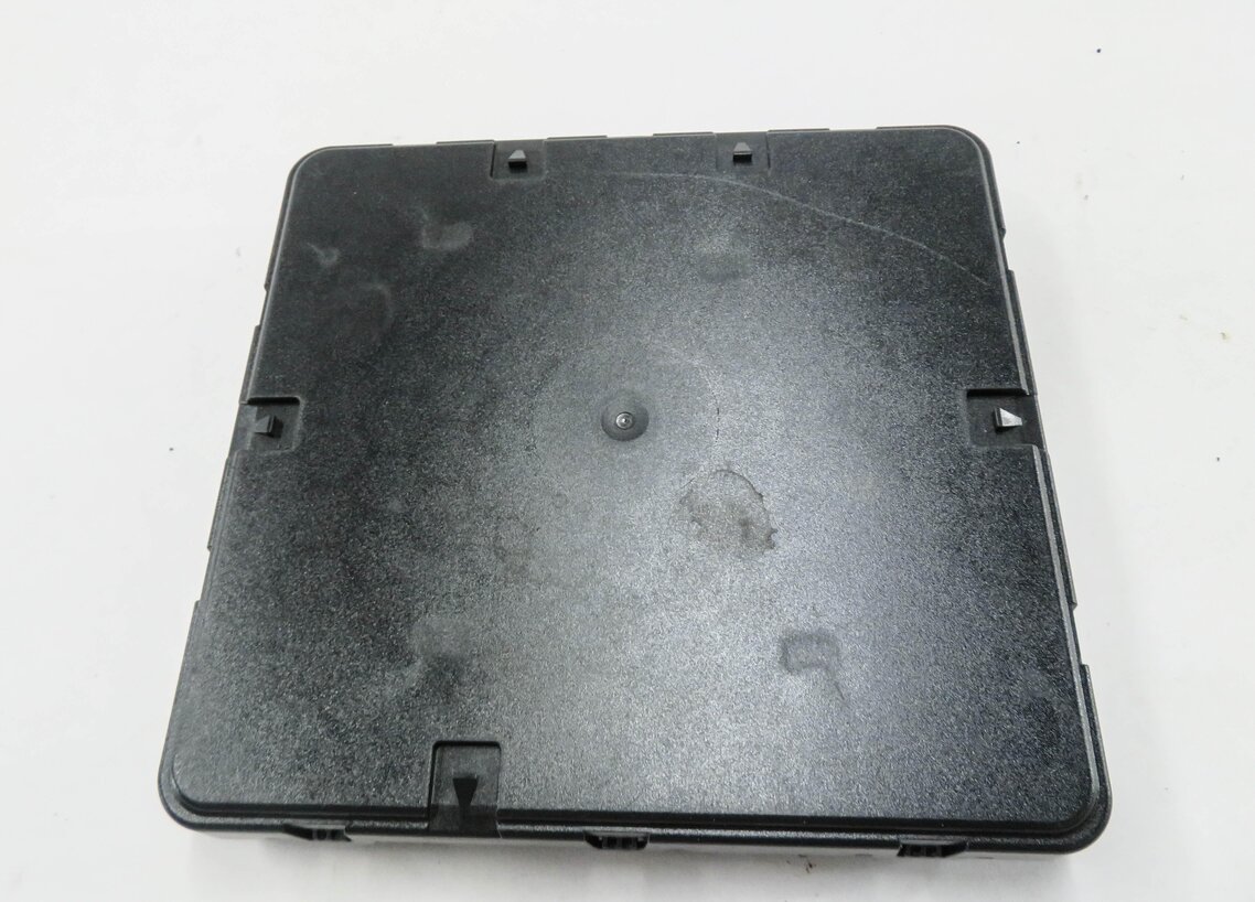 Thumbnail 6: 2018 AUDI A4 (B9 8W) REAR TRUNK BODY CONTROL MODULE COMPUTER BCM