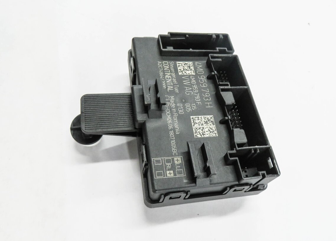 Thumbnail 4: 2018 AUDI A4 (B9 8W) LEFT FRONT DRIVER DOOR CONTROL MODULE