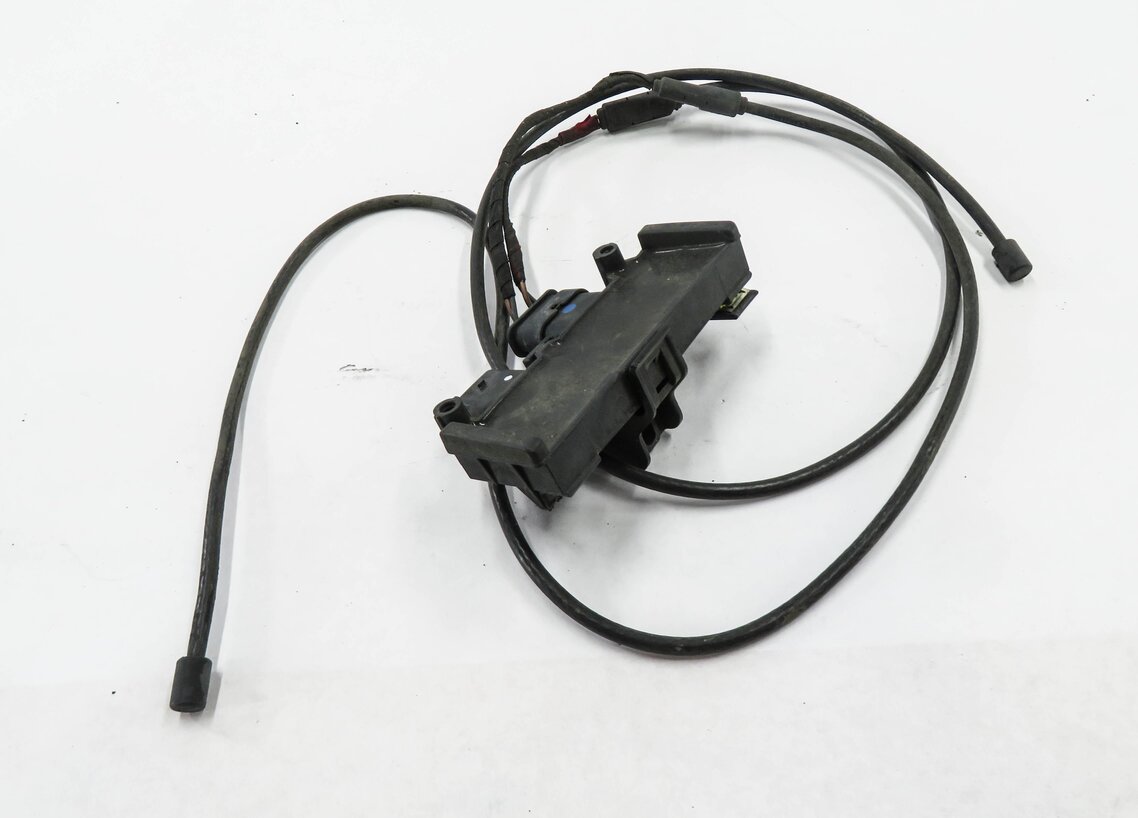 2018 AUDI A4 (B9 8W) REAR TRUNK LIFTGATE KICK SWITCH SENSOR MODULE w/ ANTENNA