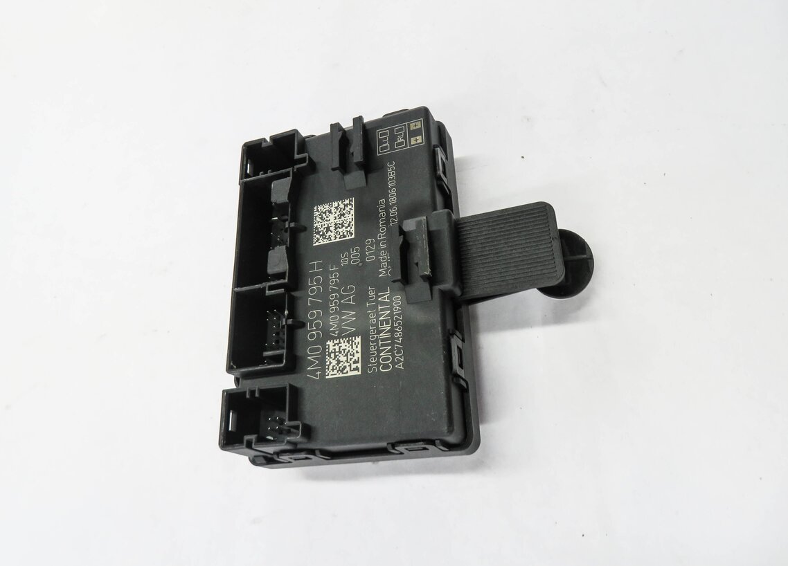 Thumbnail 3: 2018 AUDI A4 (B9 8W) LEFT REAR DOOR CONTROL MODULE