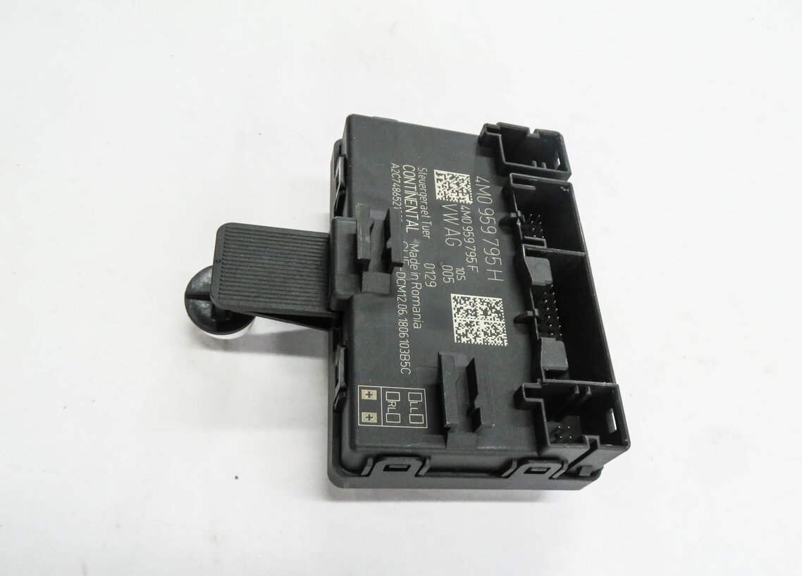 Thumbnail 4: 2018 AUDI A4 (B9 8W) LEFT REAR DOOR CONTROL MODULE