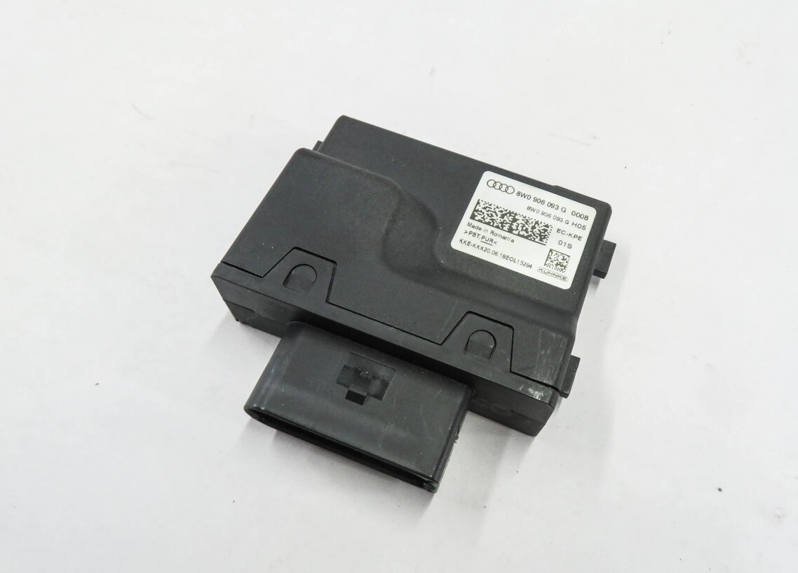 Thumbnail 1: 2018 AUDI A4 (B9 8W) FUEL PUMP CONTROL MODULE