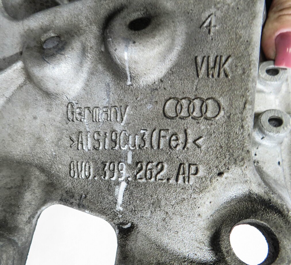 Thumbnail 7: 2018 AUDI A4 (B9 8W) 2.0L TURBO ENGINE - TRANSMISSION CROSSMEMBER MOUNT BRACKET