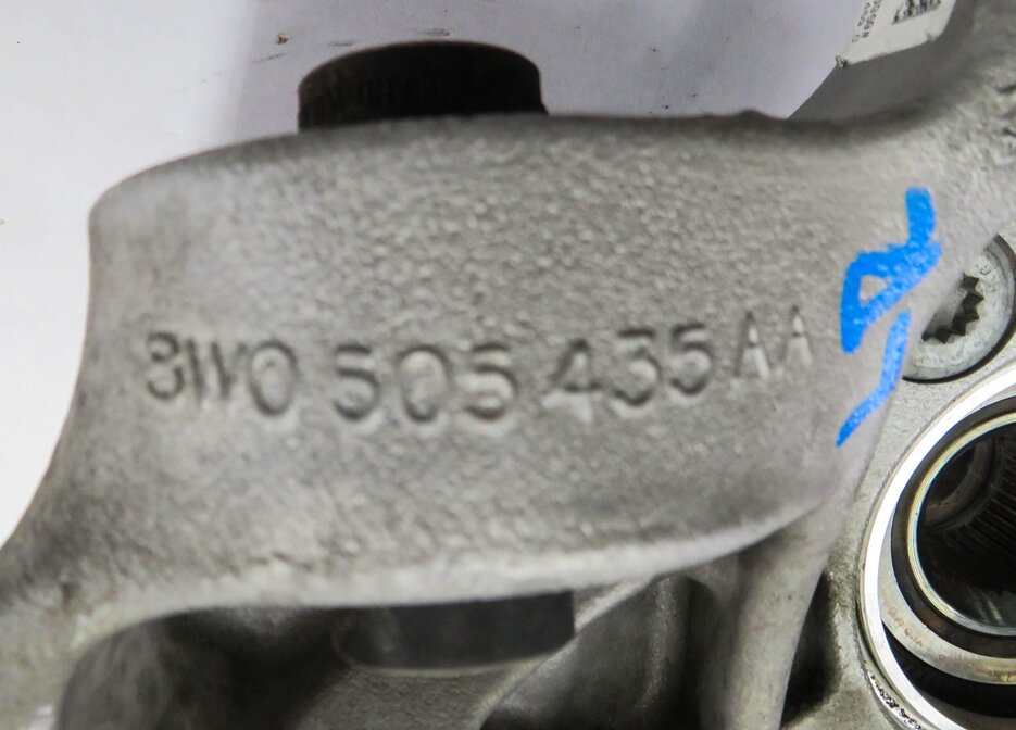 Thumbnail 8: 2017-2019 AUDI A4 A5 ALLROAD S5 (B9 8W 8W6) LEFT DRIVER REAR SPINDLE KNUCKLE HUB