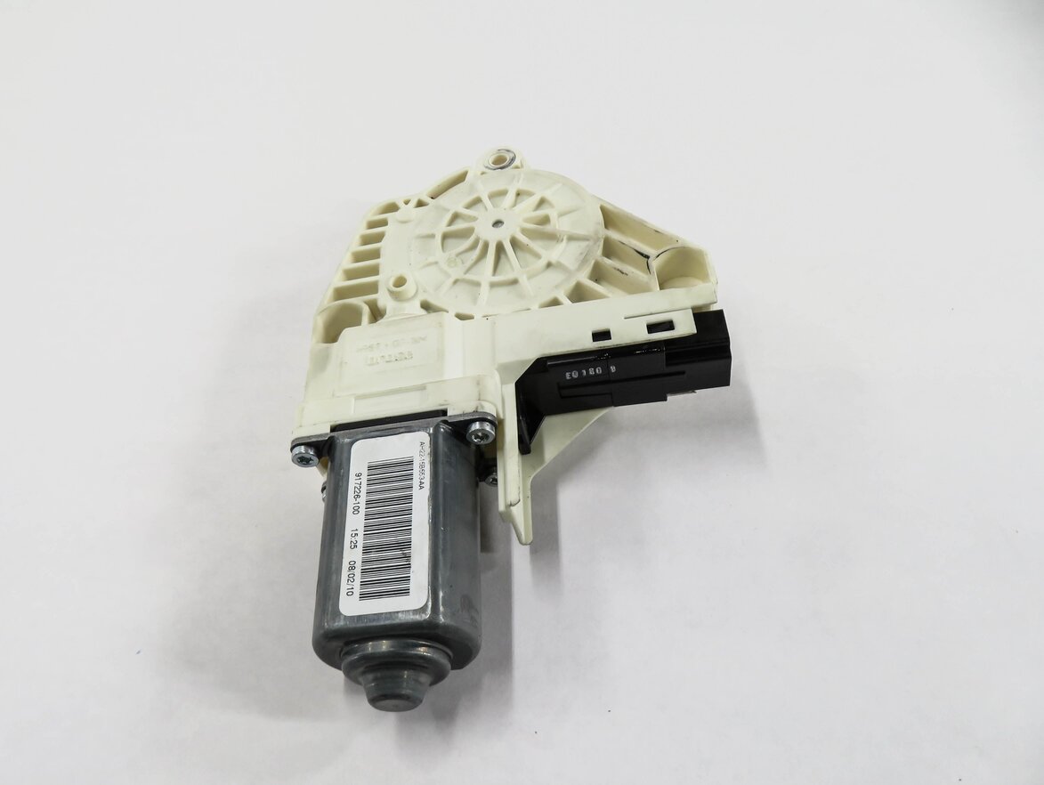 Thumbnail 2: 10-16 LAND ROVER LR4 / RANGE ROVER SPORT (L320) LEFT FRONT DRIVER WINDOW MOTOR