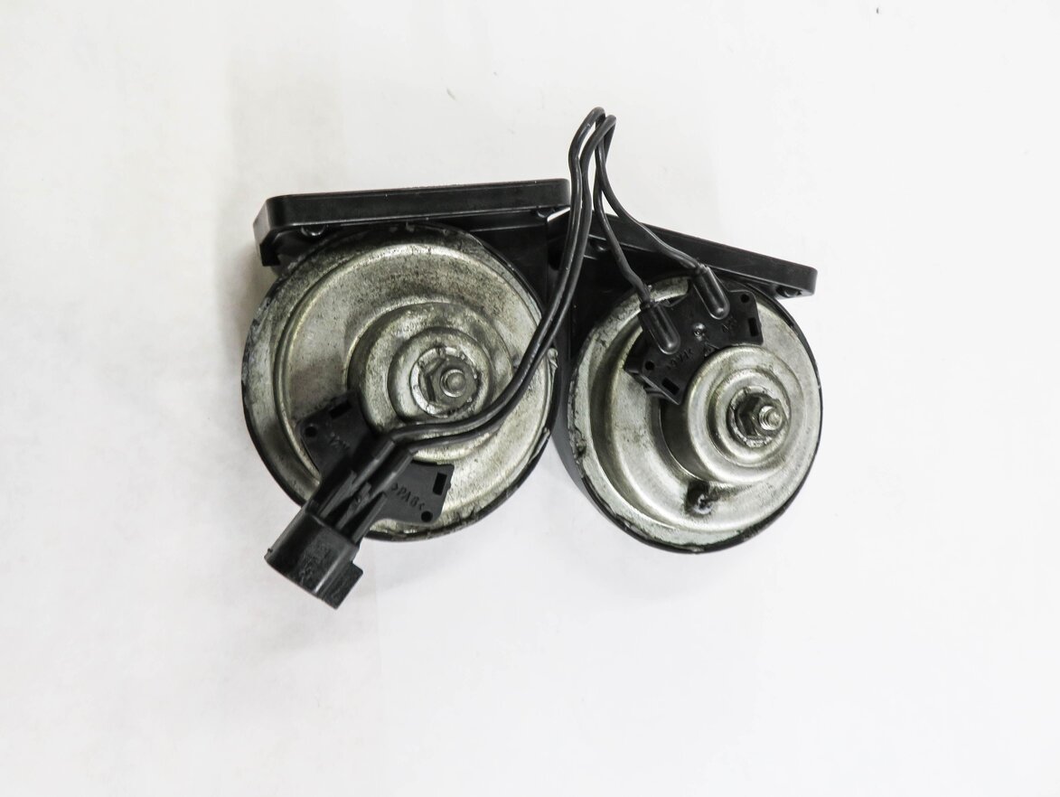 Thumbnail 6: 10-16 LAND ROVER LR4 - RANGE ROVER SPORT (L320) HIGH & LOW TONE SAFETY HORN SET