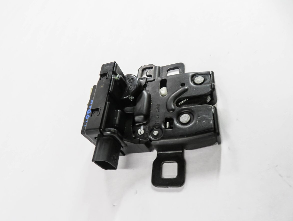 Thumbnail 3: 2010 RANGE ROVER SPORT (L320) REAR TRUNK UPPER GLASS LOCK LATCH ACTUATOR