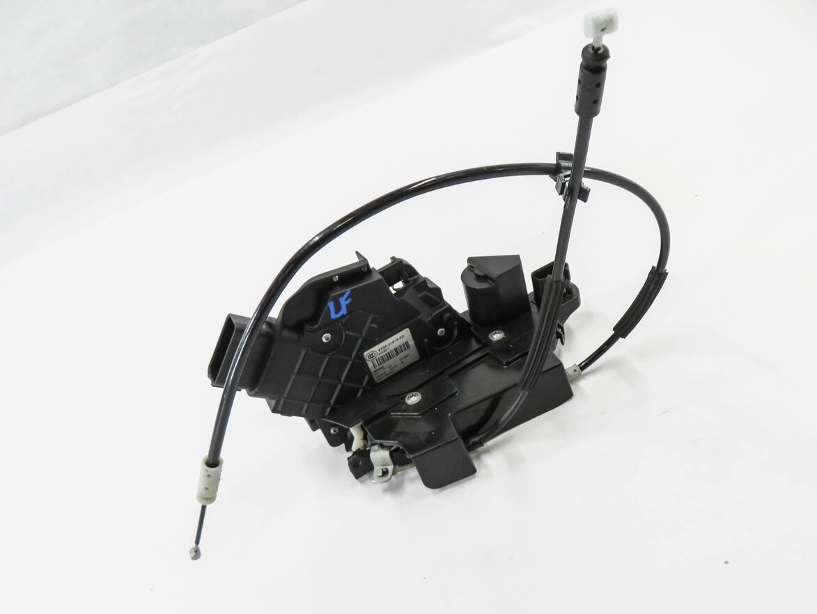 2010-2019 EVOQUE LR4 / RANGE ROVER SPORT (L320) LEFT FRONT PASSIVE DOOR LATCH