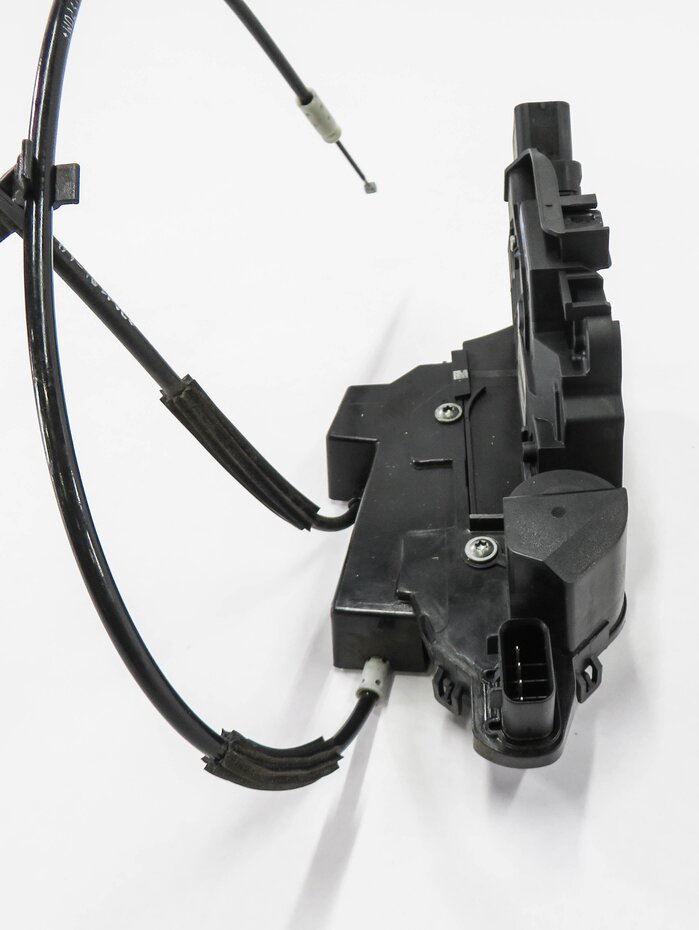 Thumbnail 4: 2010-2019 EVOQUE LR4 / RANGE ROVER SPORT (L320) LEFT FRONT PASSIVE DOOR LATCH