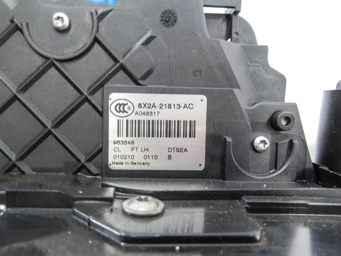 Thumbnail 7: 2010-2019 EVOQUE LR4 / RANGE ROVER SPORT (L320) LEFT FRONT PASSIVE DOOR LATCH