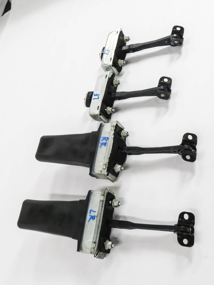 Thumbnail 3: 2010 RANGE ROVER SPORT (L320) FRONT & REAR DOOR HINGE CHECK STOP DETENT SET-4