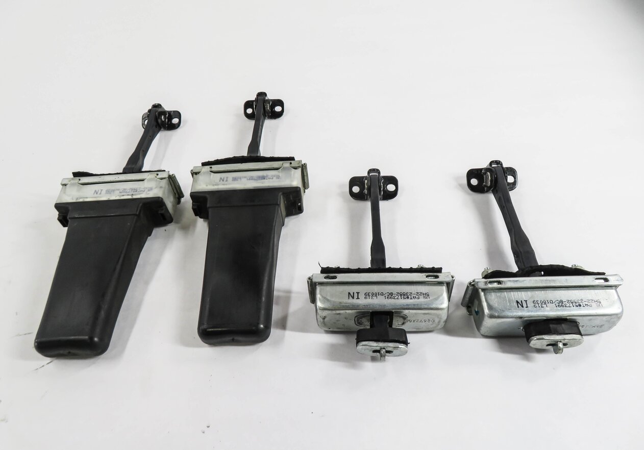 Thumbnail 5: 2010 RANGE ROVER SPORT (L320) FRONT & REAR DOOR HINGE CHECK STOP DETENT SET-4
