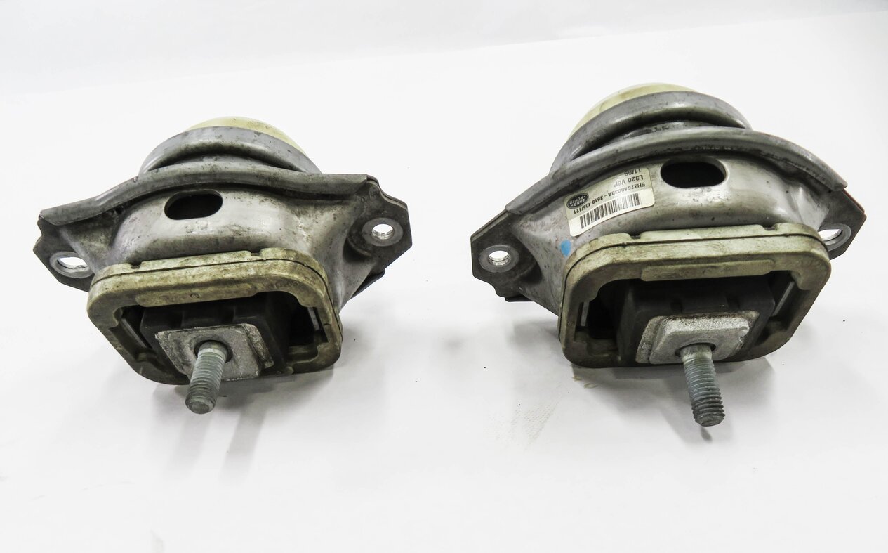 Thumbnail 6: 2010 RANGE ROVER SPORT (L320) 5.0L ENGINE LEFT & RIGHT MOTOR MOUNT BRACKET SET