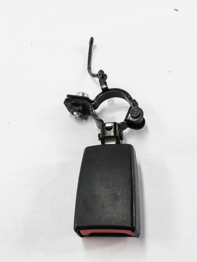 Thumbnail 2: 2010 RANGE ROVER SPORT (L320) REAR 2nd ROW SEAT - LEFT SEATBELT BUCKLE RECEIVER